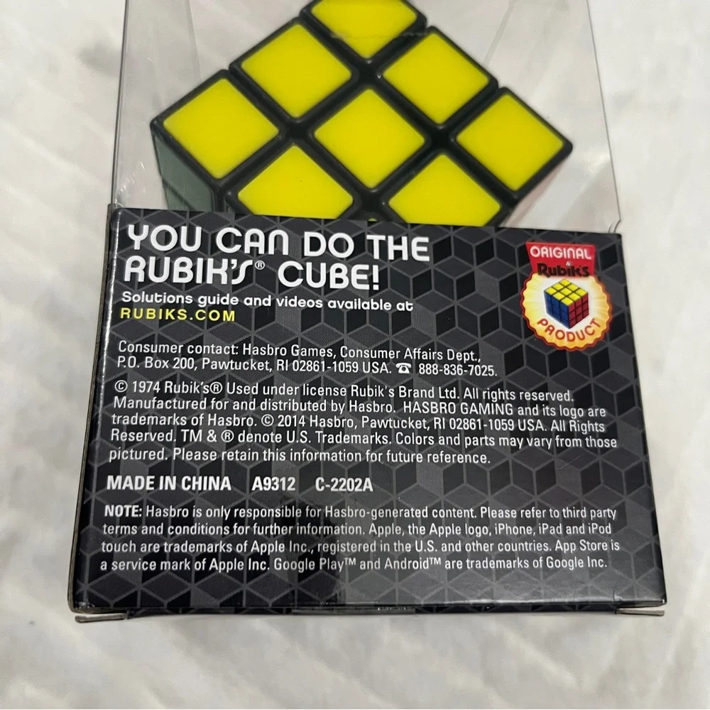 Hasbro Rubik's Cube Puzzle Game Classic Colors‎ NWT toy